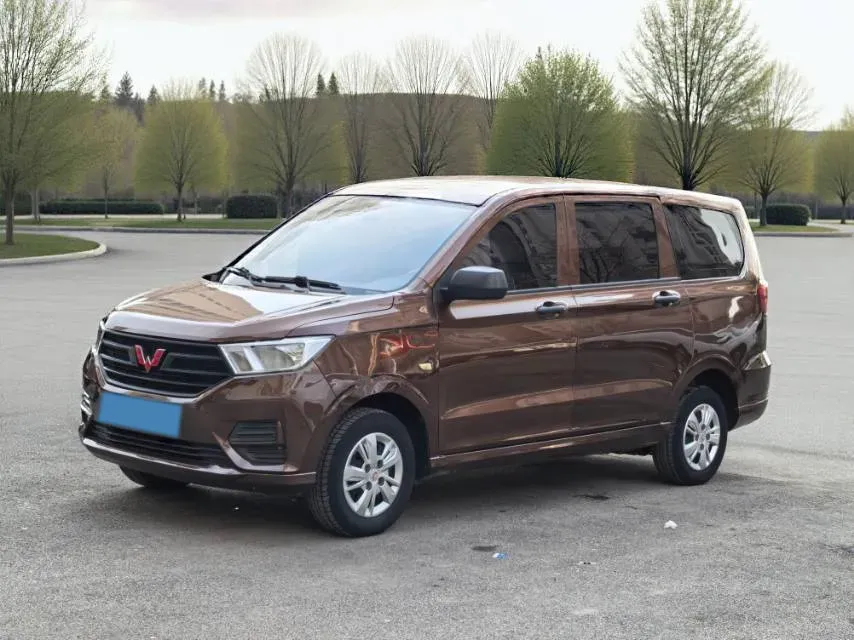 2019 WuLing HongGuang 1.5L 105HP L4 5MT,autocango,china used car exporter,china ev exporter,chinese used car exporter,chinese used ev exporter