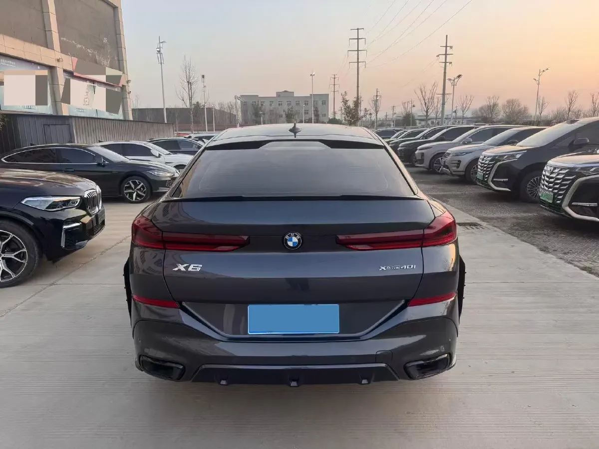 2022 BMW X6 3.0T 333HP L6 8AT,autocango,china used car exporter,china ev exporter,chinese used car exporter,chinese used ev exporter