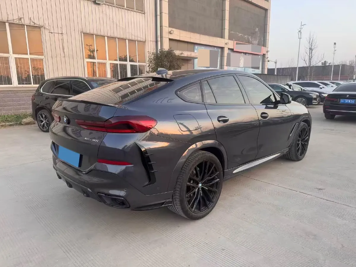 2022 BMW X6 3.0T 333HP L6 8AT,autocango,china used car exporter,china ev exporter,chinese used car exporter,chinese used ev exporter