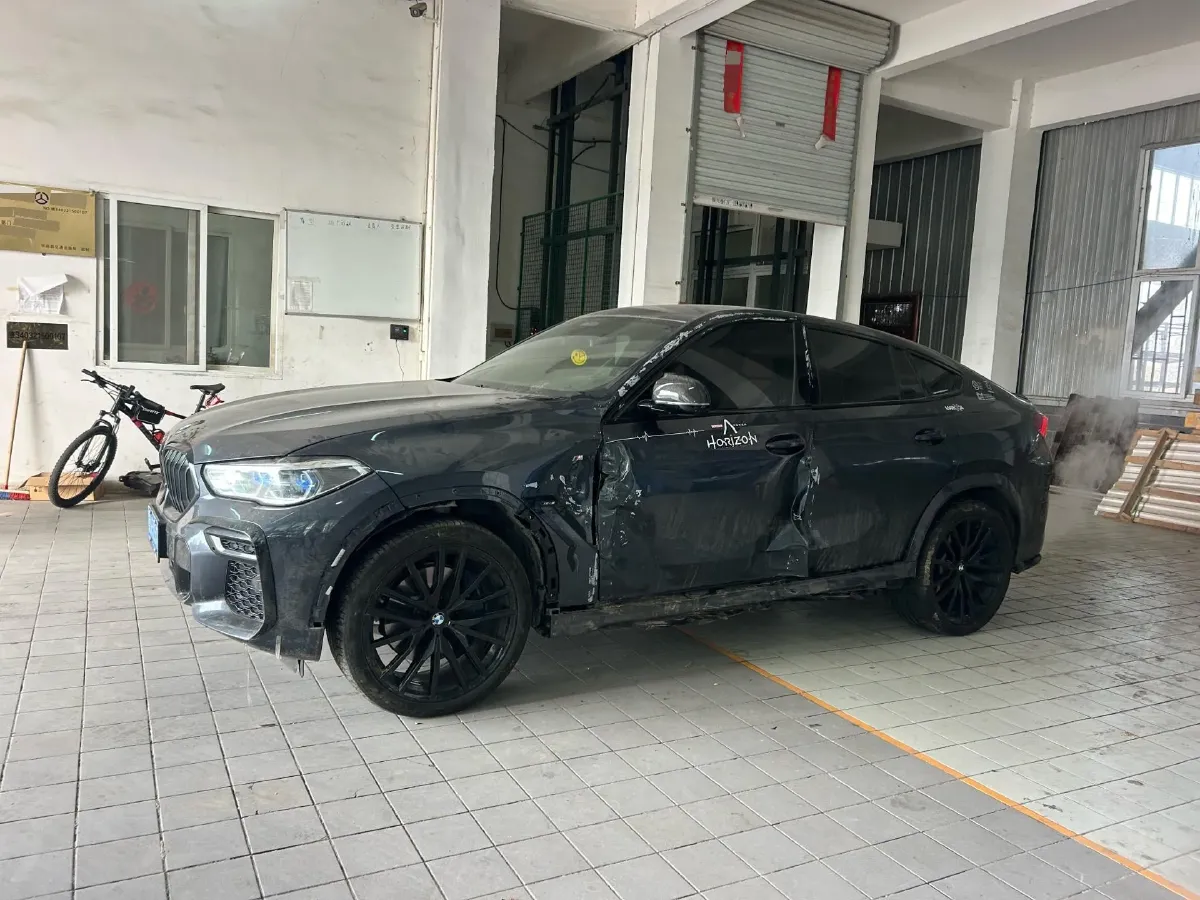 2022 BMW X6 3.0T 333HP L6 8AT,autocango,china used car exporter,china ev exporter,chinese used car exporter,chinese used ev exporter