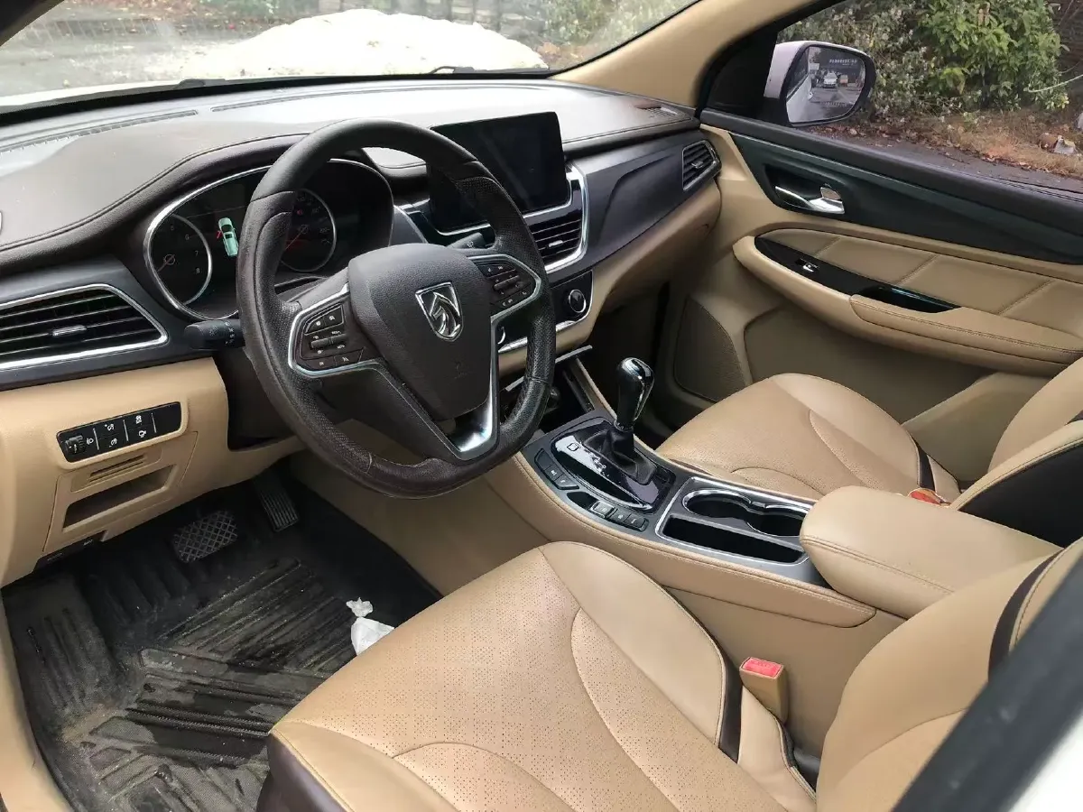 2017 BaoJun 730 1.5T 150HP L4 6MT,autocango,china used car exporter,china ev exporter,chinese used car exporter,chinese used ev exporter