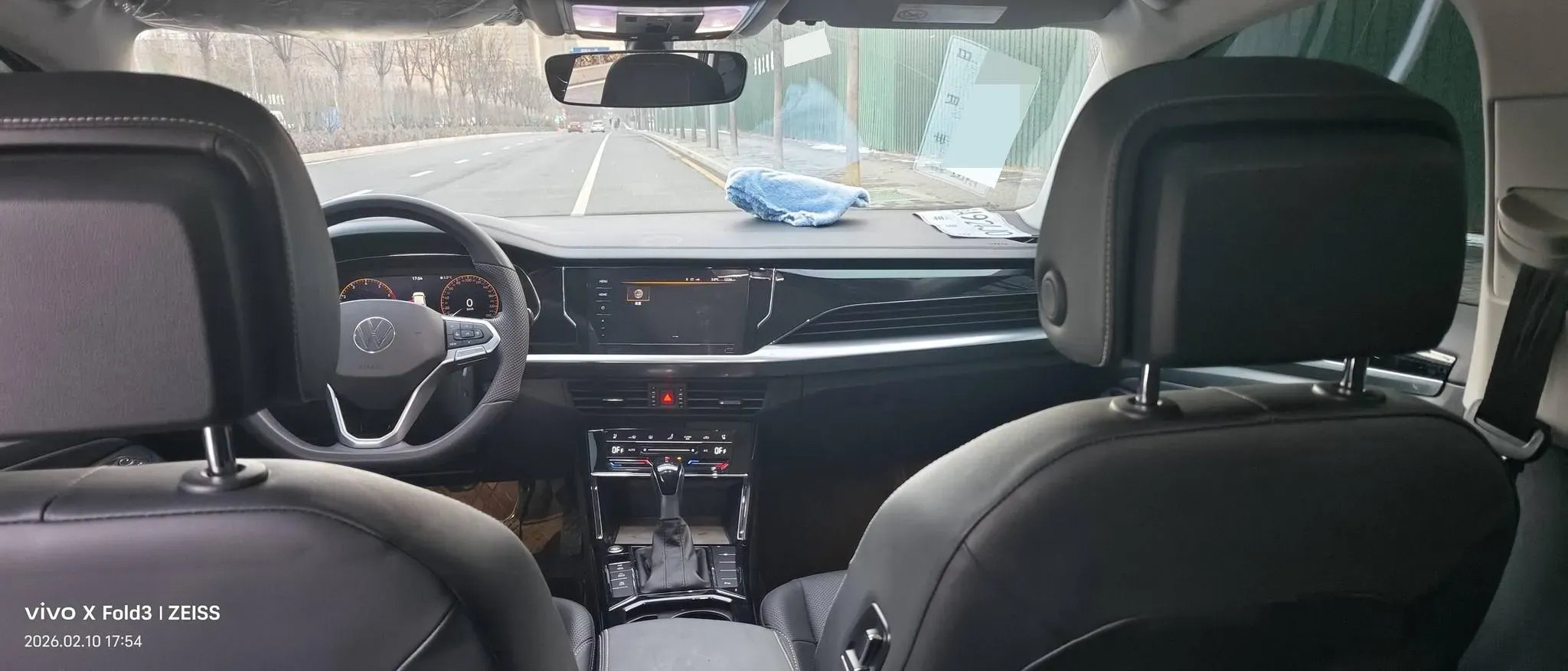 2024 Volkswagen Passat 2.0T 220HP L4 7DCT,autocango,china used car exporter,china ev exporter,chinese used car exporter,chinese used ev exporter