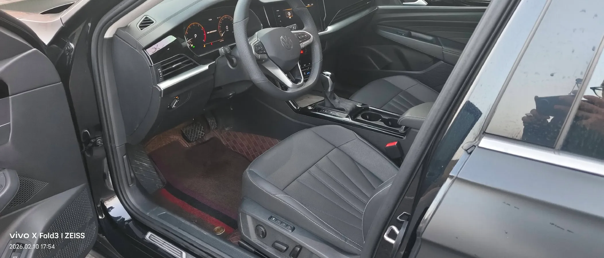 2024 Volkswagen Passat 2.0T 220HP L4 7DCT,autocango,china used car exporter,china ev exporter,chinese used car exporter,chinese used ev exporter