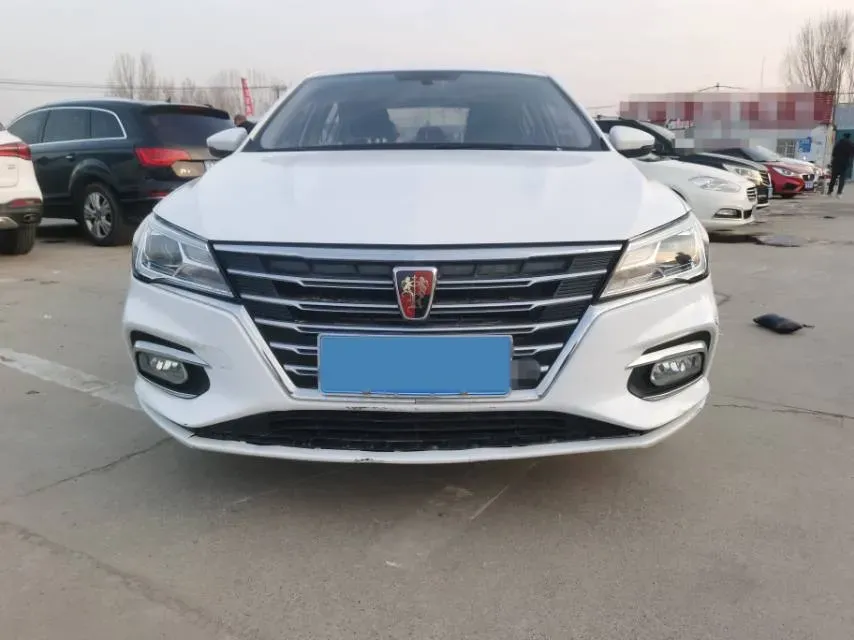 2020 Roewe i5 1.5L 120HP L4 5MT,autocango,china used car exporter,china ev exporter,chinese used car exporter,chinese used ev exporter