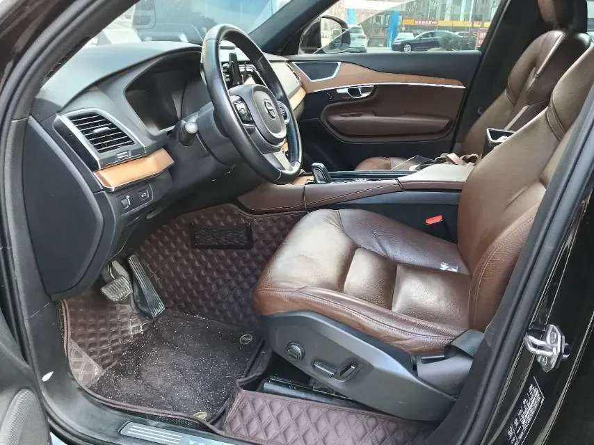 2021 Volvo XC90 2.0T 250HP L4 8AT,autocango,china used car exporter,china ev exporter,chinese used car exporter,chinese used ev exporter