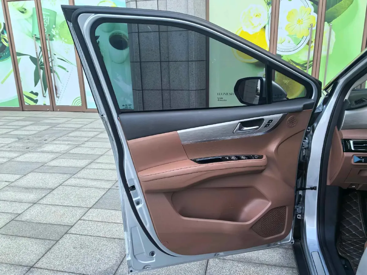 2020 HaiMa 7X 1.6T 195HP L4 6AT,autocango,china used car exporter,china ev exporter,chinese used car exporter,chinese used ev exporter