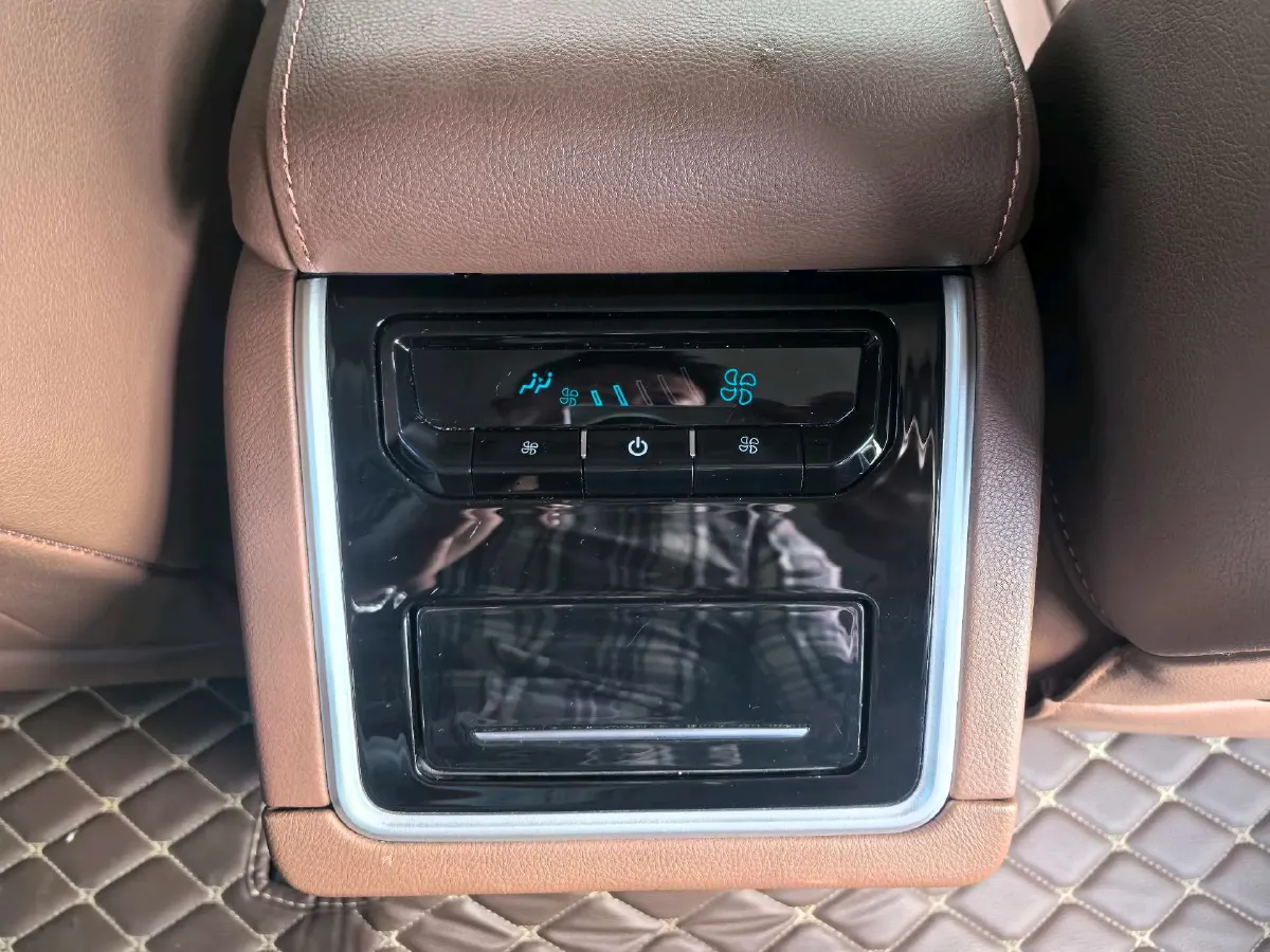 2020 HaiMa 7X 1.6T 195HP L4 6AT,autocango,china used car exporter,china ev exporter,chinese used car exporter,chinese used ev exporter