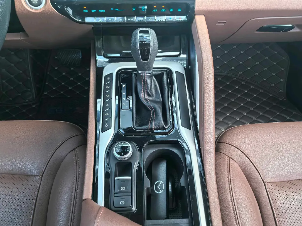 2020 HaiMa 7X 1.6T 195HP L4 6AT,autocango,china used car exporter,china ev exporter,chinese used car exporter,chinese used ev exporter