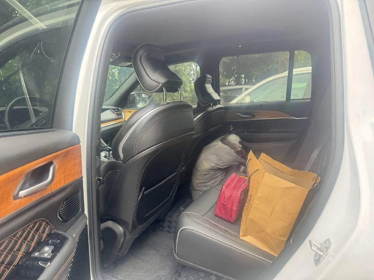 2023 Jeep Grand Cherokee 4XE 2.0T 272HP L4 8AT PHEV 17.107KWH,autocango,china used car exporter,china ev exporter,chinese used car exporter,chinese used ev exporter