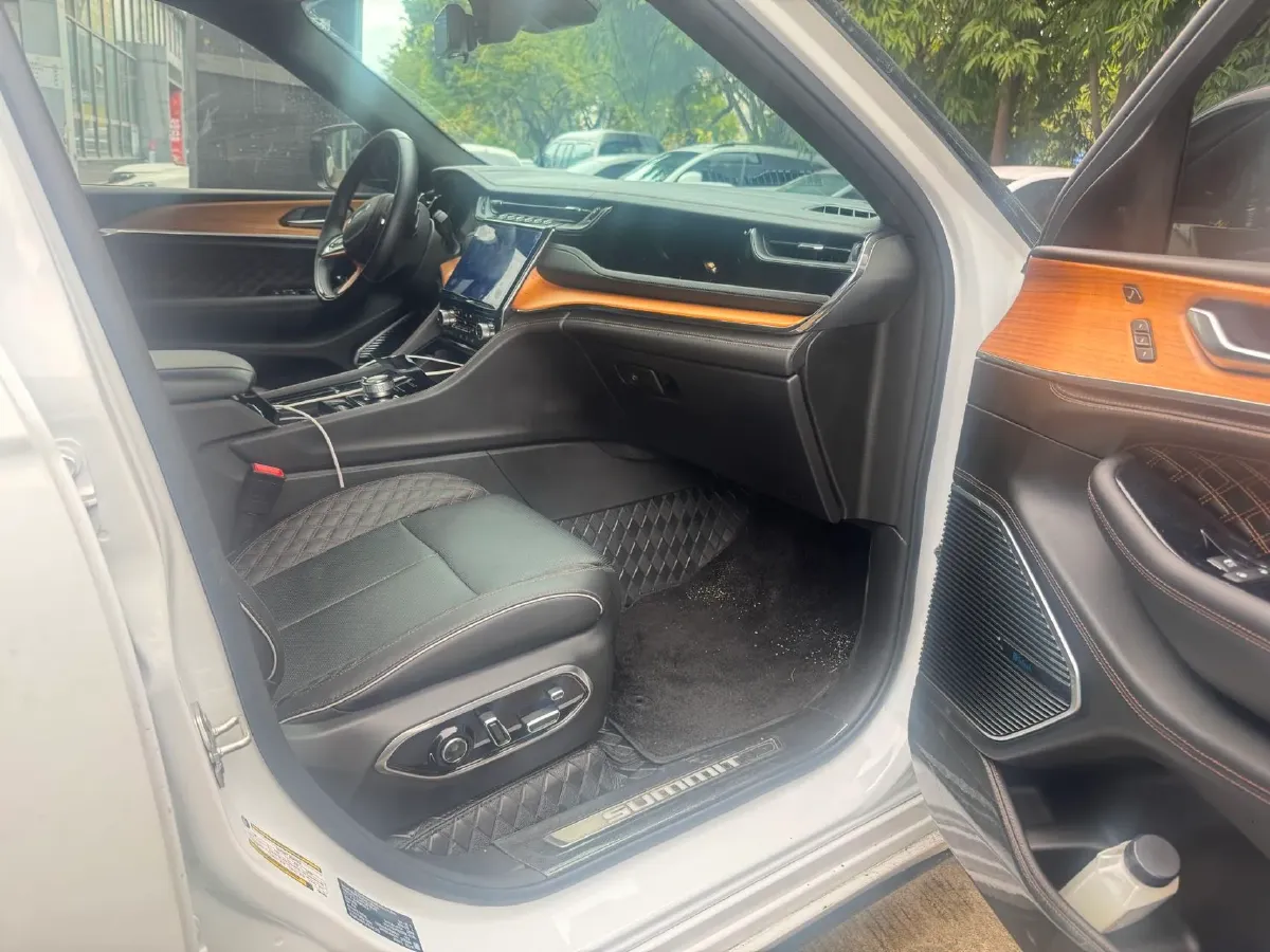 2023 Jeep Grand Cherokee 4XE 2.0T 272HP L4 8AT PHEV 17.107KWH,autocango,china used car exporter,china ev exporter,chinese used car exporter,chinese used ev exporter