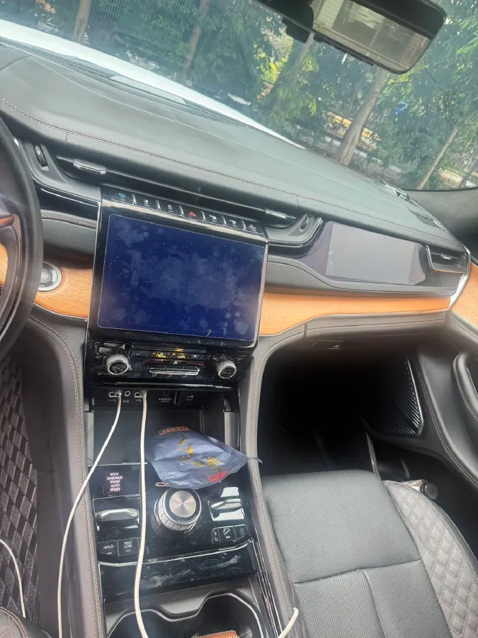 2023 Jeep Grand Cherokee 4XE 2.0T 272HP L4 8AT PHEV 17.107KWH,autocango,china used car exporter,china ev exporter,chinese used car exporter,chinese used ev exporter