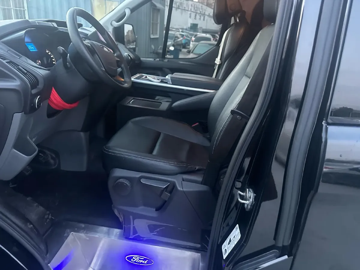 2023 MAXUS XinTu V80 2.0T 139HP L4 6AMT,autocango,china used car exporter,china ev exporter,chinese used car exporter,chinese used ev exporter