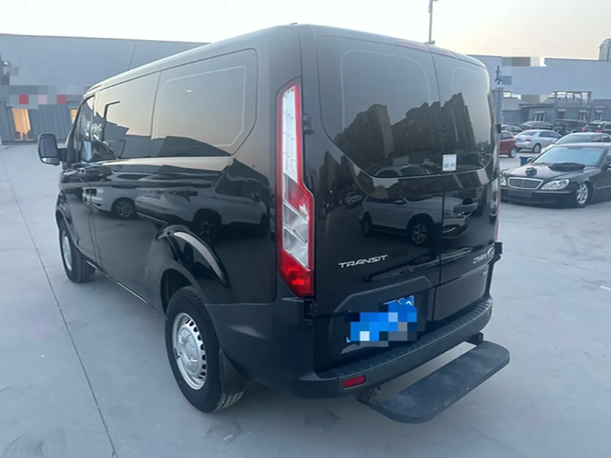 2023 MAXUS XinTu V80 2.0T 139HP L4 6AMT,autocango,china used car exporter,china ev exporter,chinese used car exporter,chinese used ev exporter