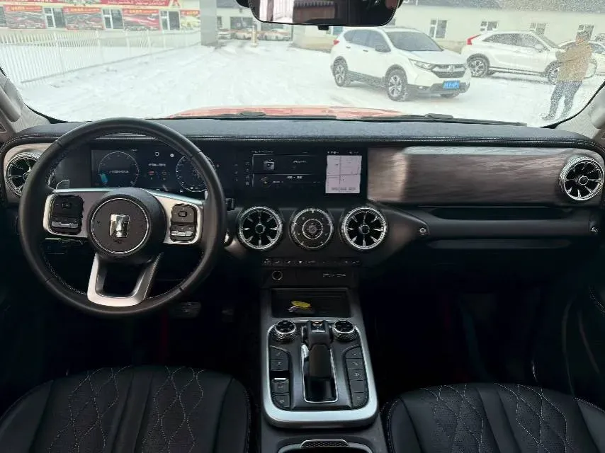 2024 Tank 300 2.0T 227HP L4 8AT,autocango,china used car exporter,china ev exporter,chinese used car exporter,chinese used ev exporter