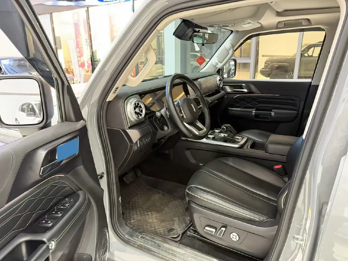 2021 Tank 300 2.0T 227HP L4 8AT,autocango,china used car exporter,china ev exporter,chinese used car exporter,chinese used ev exporter