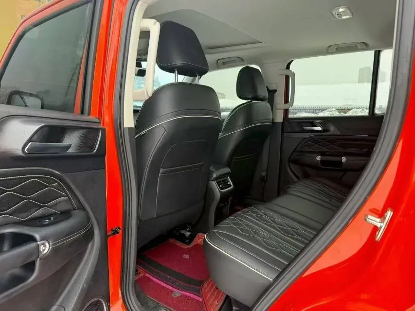 2023 Tank 300 2.0T 227HP L4 8AT,autocango,china used car exporter,china ev exporter,chinese used car exporter,chinese used ev exporter