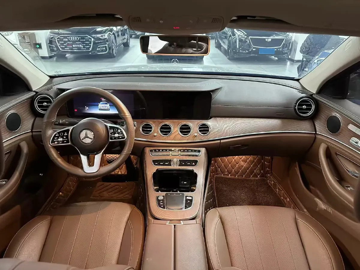 2020 Mercedes-Benz E Class 2.0T 258HP L4 9AT,autocango,china used car exporter,china ev exporter,chinese used car exporter,chinese used ev exporter