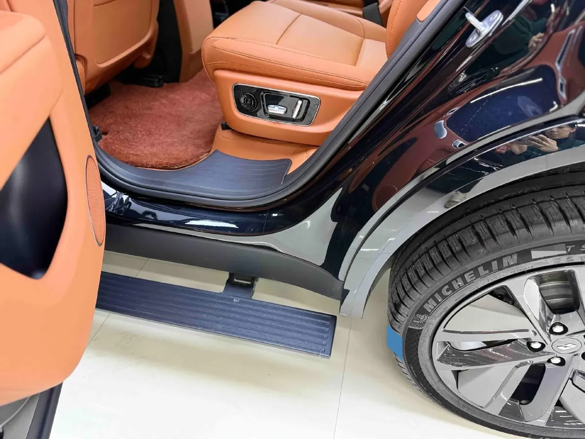 2024 Toyota Granvia 2.5L 189HP L4 E-CVT Hybrid,autocango,china used car exporter,china ev exporter,chinese used car exporter,chinese used ev exporter