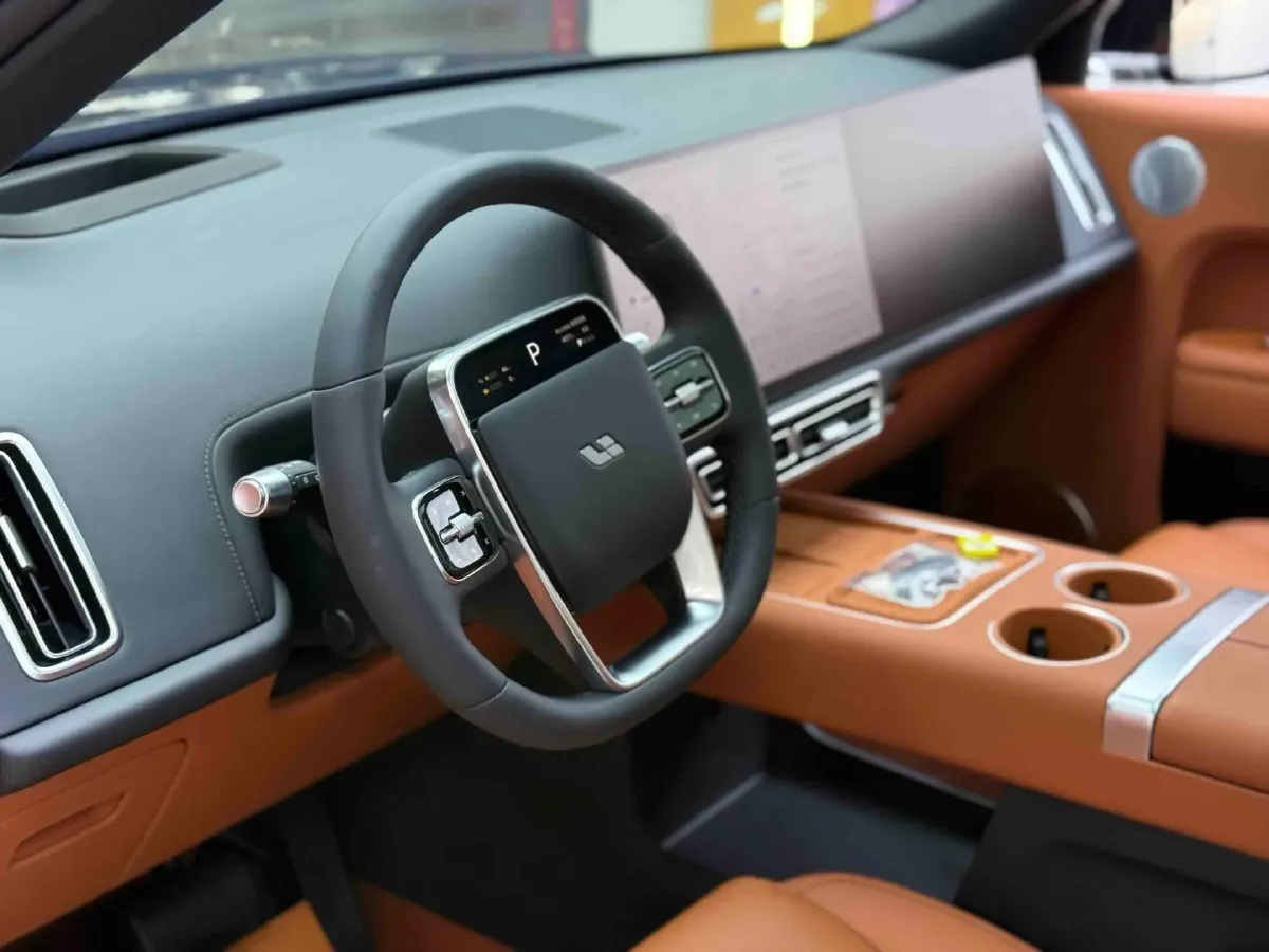 2024 Toyota Granvia 2.5L 189HP L4 E-CVT Hybrid,autocango,china used car exporter,china ev exporter,chinese used car exporter,chinese used ev exporter