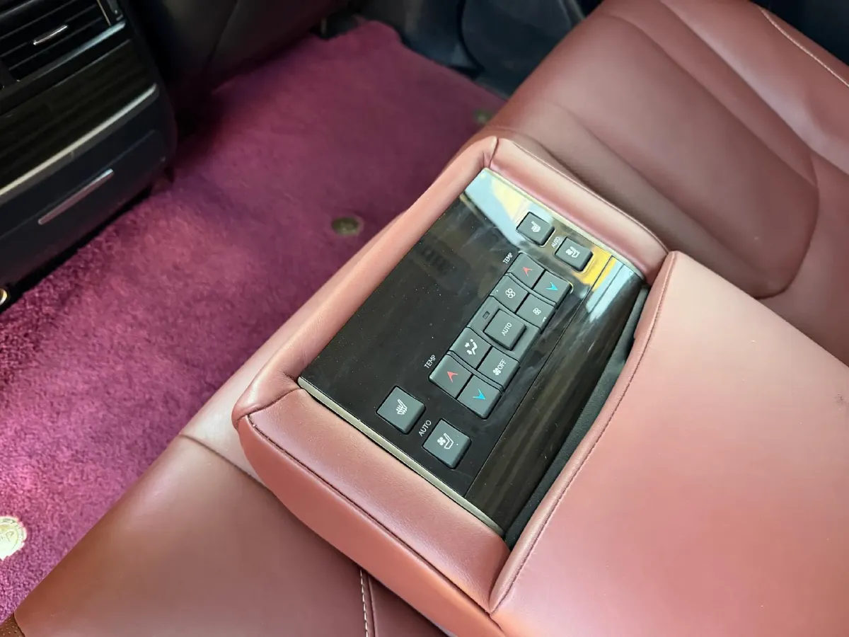 2019 Lexus LX 5.7L 367HP V8 8AT,autocango,china used car exporter,china ev exporter,chinese used car exporter,chinese used ev exporter