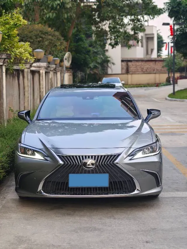 2018 Lexus ES 2.0L 167HP L4 6AT,autocango,china used car exporter,china ev exporter,chinese used car exporter,chinese used ev exporter