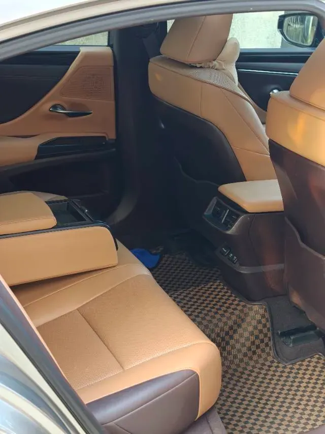 2018 Lexus ES 2.0L 167HP L4 6AT,autocango,china used car exporter,china ev exporter,chinese used car exporter,chinese used ev exporter