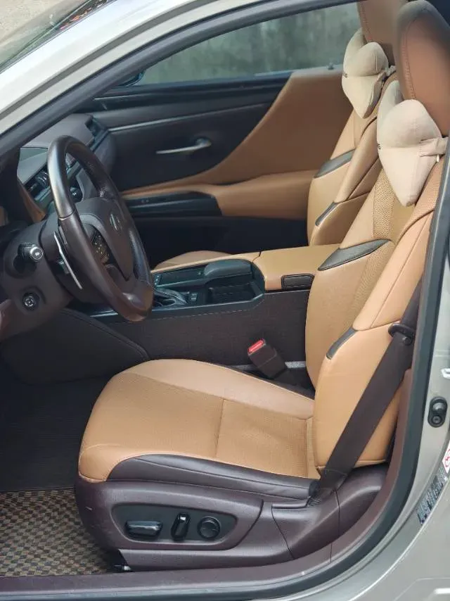 2018 Lexus ES 2.0L 167HP L4 6AT,autocango,china used car exporter,china ev exporter,chinese used car exporter,chinese used ev exporter