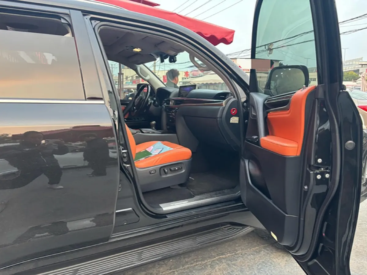 2017 Lexus LX 5.7L 367HP V8 8AT,autocango,china used car exporter,china ev exporter,chinese used car exporter,chinese used ev exporter