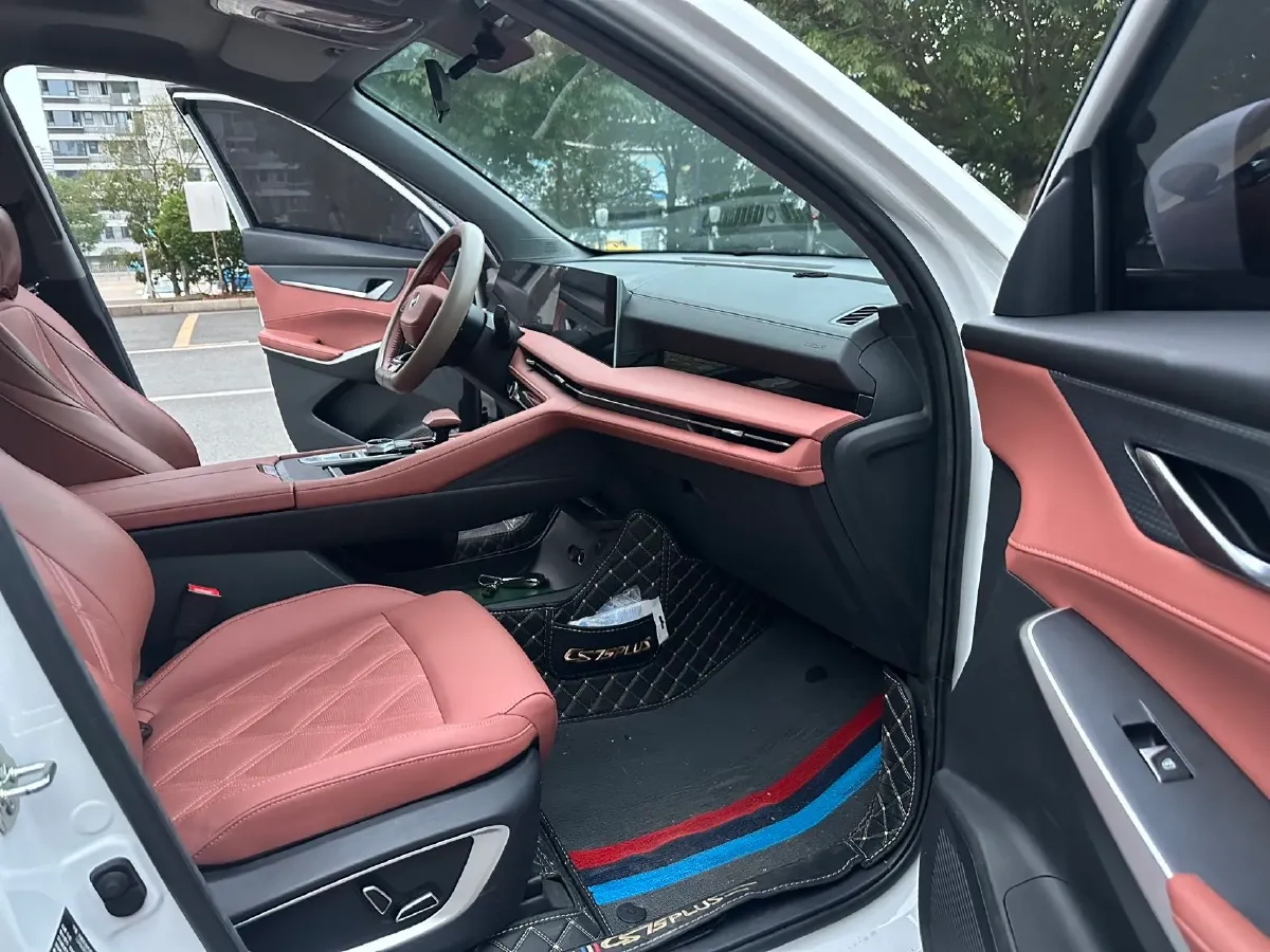 2022 ChangAn CS75 Plus 1.5T 188HP L4 8AT,autocango,china used car exporter,china ev exporter,chinese used car exporter,chinese used ev exporter