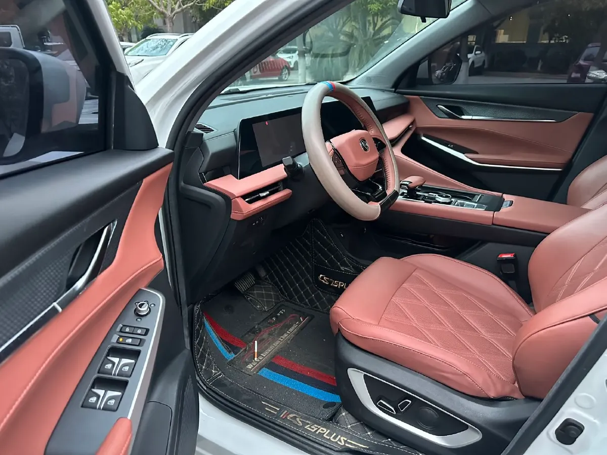 2022 ChangAn CS75 Plus 1.5T 188HP L4 8AT,autocango,china used car exporter,china ev exporter,chinese used car exporter,chinese used ev exporter