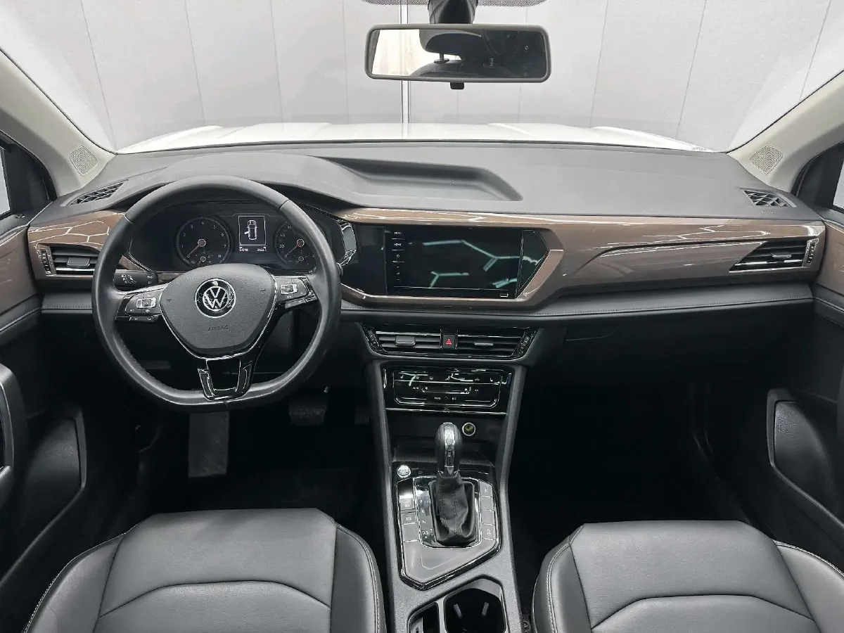 2021 Volkswagen Tharu 1.4T 150HP L4 7DCT,autocango,china used car exporter,china ev exporter,chinese used car exporter,chinese used ev exporter