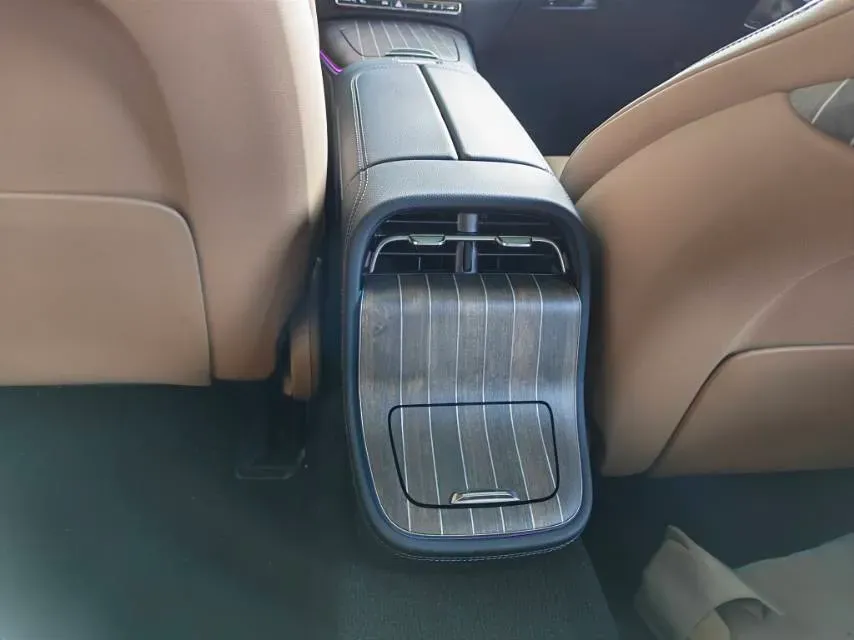 2024 Mercedes-Benz E Class 2.0T 258HP L4 9AT,autocango,china used car exporter,china ev exporter,chinese used car exporter,chinese used ev exporter