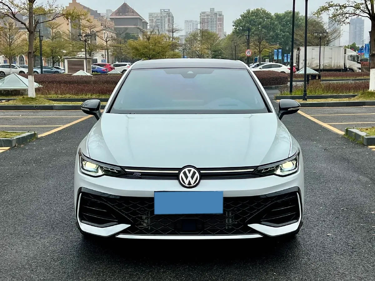 2025 Volkswagen Golf 1.5T 160HP L4 7DCT,autocango,china used car exporter,china ev exporter,chinese used car exporter,chinese used ev exporter