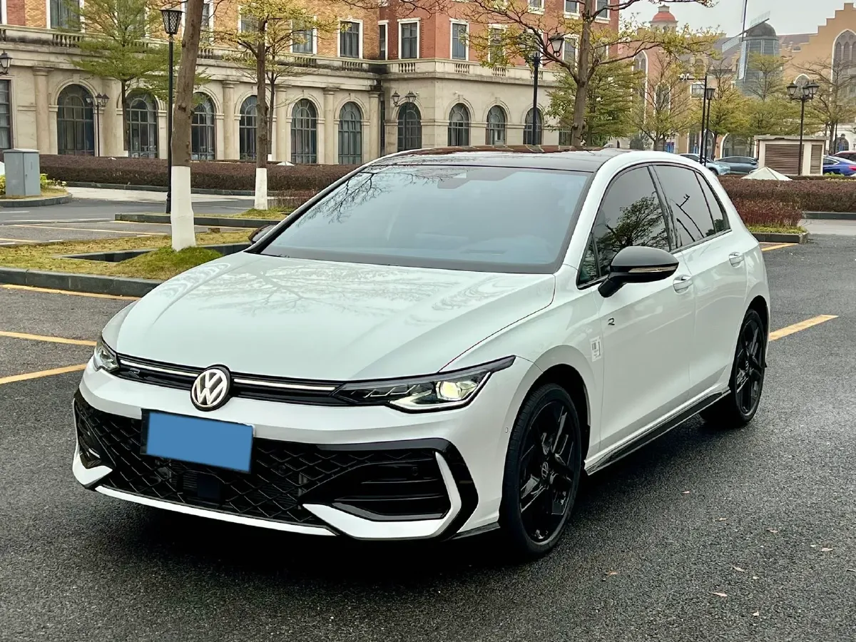 2025 Volkswagen Golf 1.5T 160HP L4 7DCT,autocango,china used car exporter,china ev exporter,chinese used car exporter,chinese used ev exporter