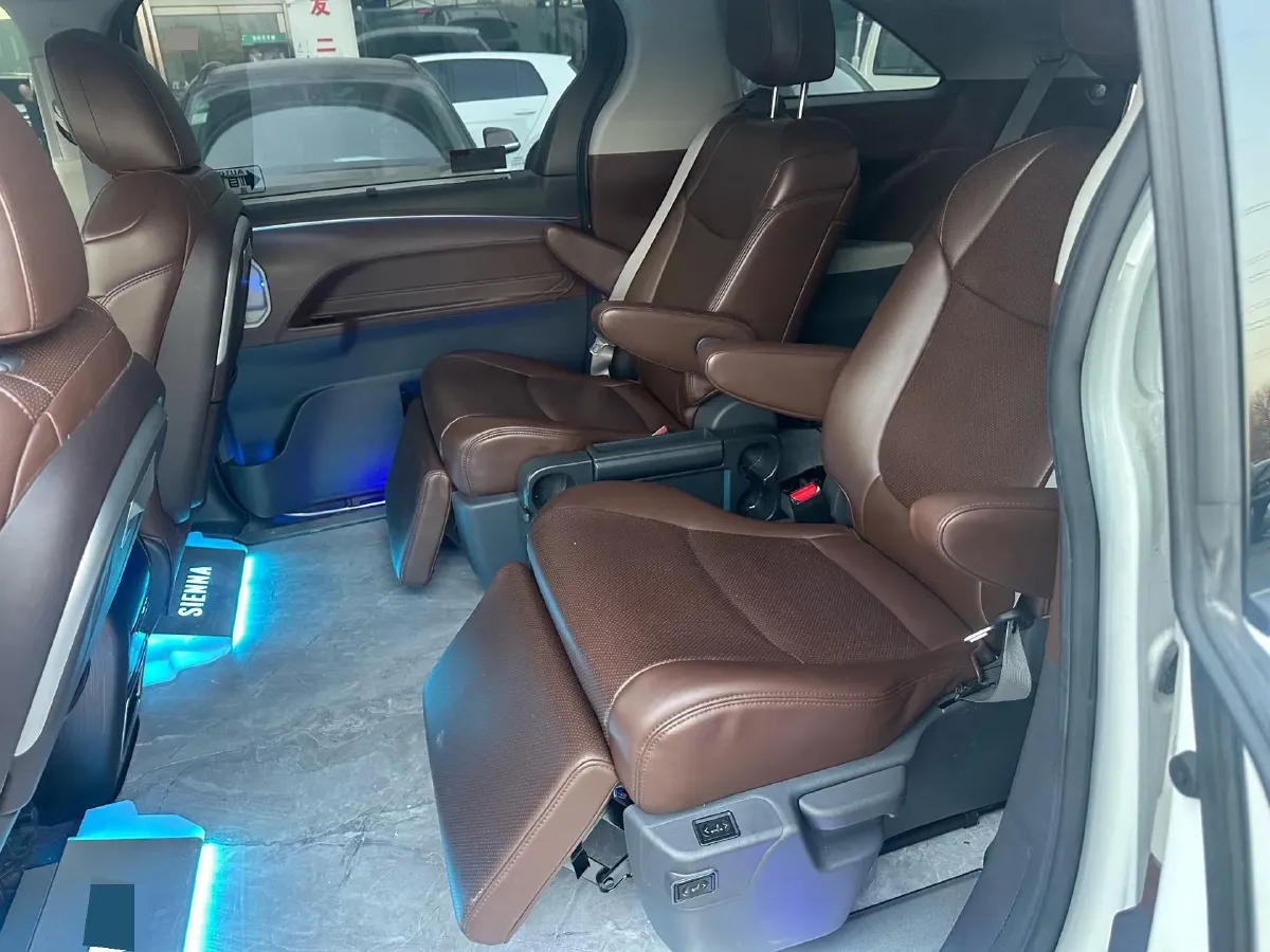 2023 Toyota Sienna 2.5L 189HP L4 E-CVT Hybrid,autocango,china used car exporter,china ev exporter,chinese used car exporter,chinese used ev exporter