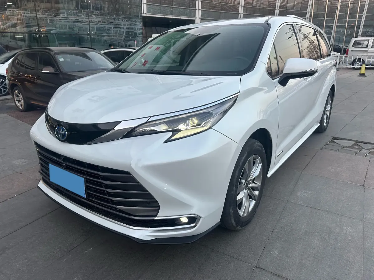 2023 Toyota Sienna 2.5L 189HP L4 E-CVT Hybrid,autocango,china used car exporter,china ev exporter,chinese used car exporter,chinese used ev exporter