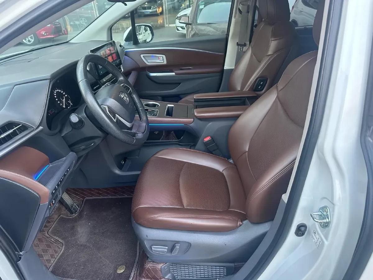 2023 Toyota Sienna 2.5L 189HP L4 E-CVT Hybrid,autocango,china used car exporter,china ev exporter,chinese used car exporter,chinese used ev exporter