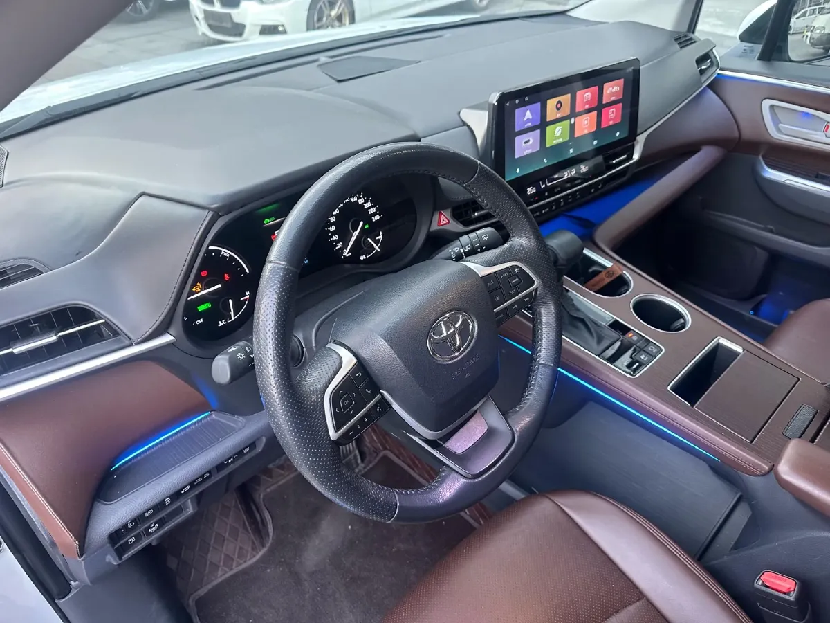 2023 Toyota Sienna 2.5L 189HP L4 E-CVT Hybrid,autocango,china used car exporter,china ev exporter,chinese used car exporter,chinese used ev exporter