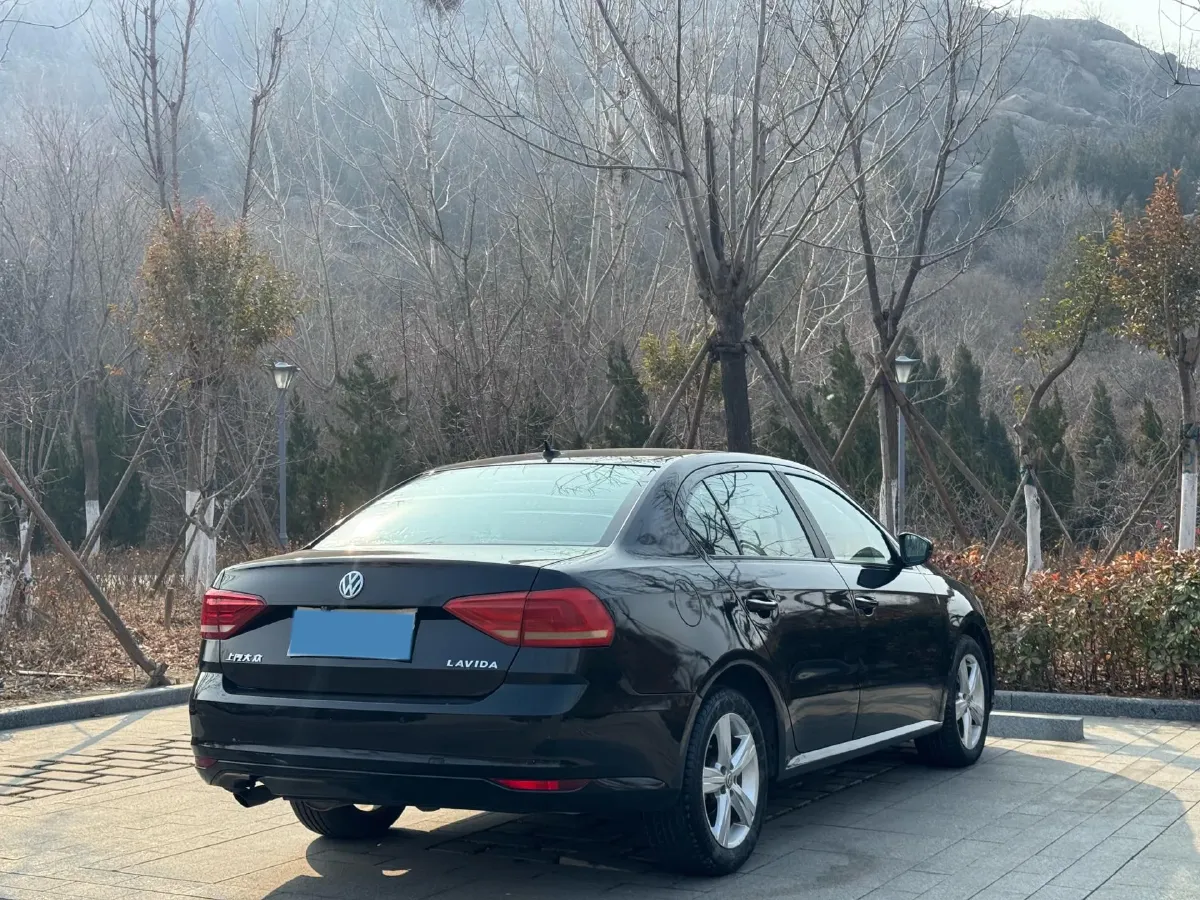 2017 Volkswagen Lavida 1.6L 110HP L4 6AT,autocango,china used car exporter,china ev exporter,chinese used car exporter,chinese used ev exporter