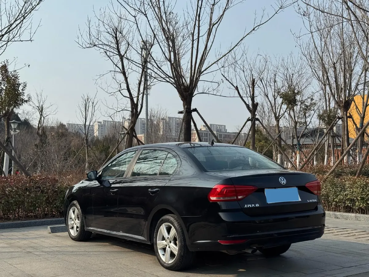 2017 Volkswagen Lavida 1.6L 110HP L4 6AT,autocango,china used car exporter,china ev exporter,chinese used car exporter,chinese used ev exporter