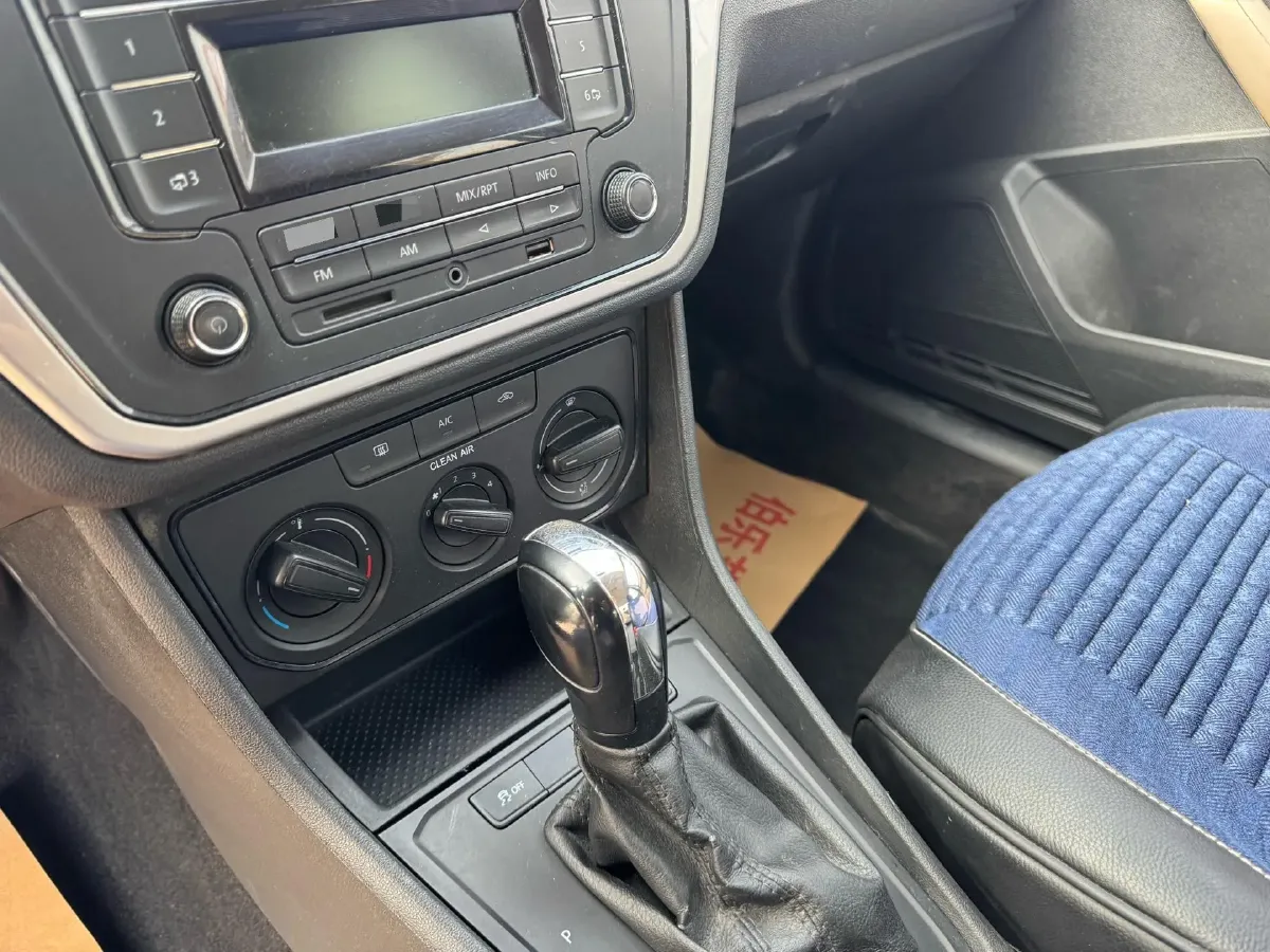 2017 Volkswagen Lavida 1.6L 110HP L4 6AT,autocango,china used car exporter,china ev exporter,chinese used car exporter,chinese used ev exporter