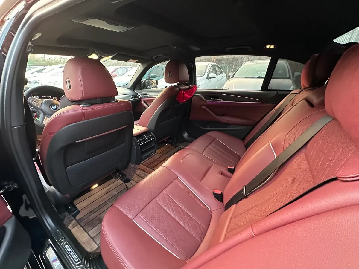 2023 BMW 5 Series 2.0T 245HP L4 8AT,autocango,china used car exporter,china ev exporter,chinese used car exporter,chinese used ev exporter