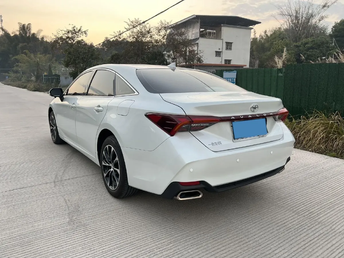 2023 Toyota Avalon 2.0L 177HP L4 CVT,autocango,china used car exporter,china ev exporter,chinese used car exporter,chinese used ev exporter