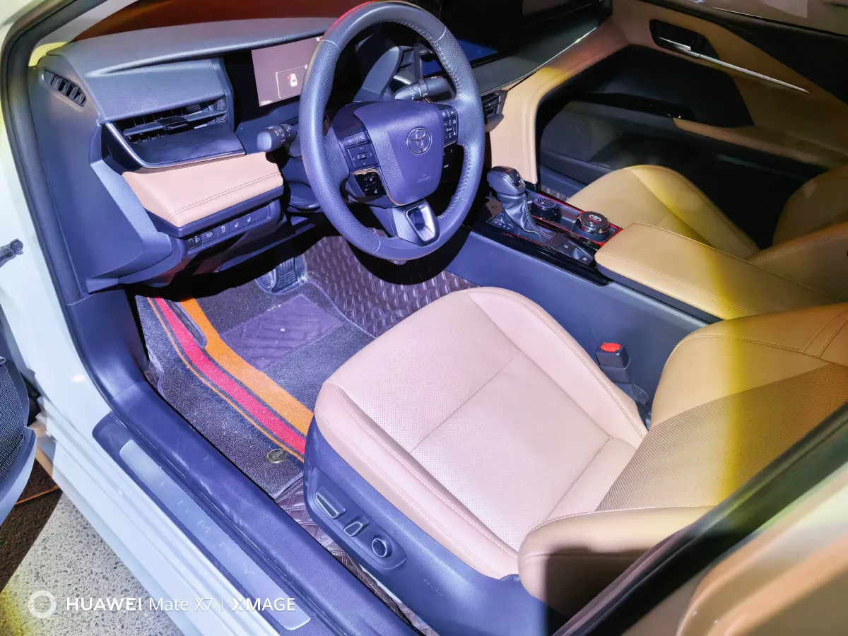 2024 Toyota Camry 2.0L 152HP L4 E-CVT Hybrid,autocango,china used car exporter,china ev exporter,chinese used car exporter,chinese used ev exporter