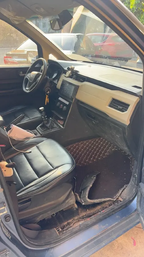 2019 WuLing HongGuang Plus 1.5T 147HP L4 6MT,autocango,china used car exporter,china ev exporter,chinese used car exporter,chinese used ev exporter