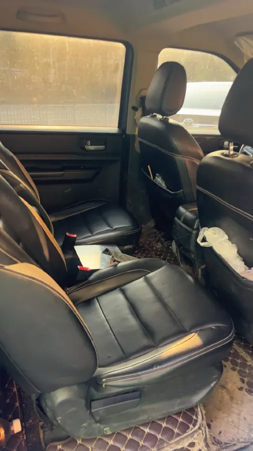 2019 WuLing HongGuang Plus 1.5T 147HP L4 6MT,autocango,china used car exporter,china ev exporter,chinese used car exporter,chinese used ev exporter