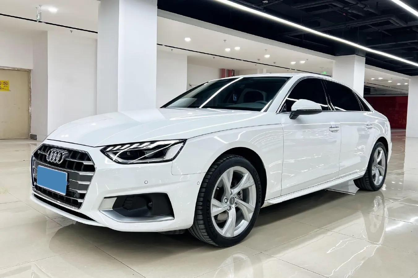 2020 Audi A4L 2.0T 190HP L4 7DCT,autocango,china used car exporter,china ev exporter,chinese used car exporter,chinese used ev exporter