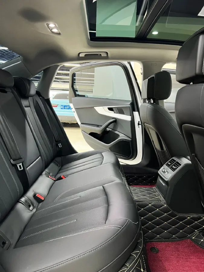 2020 Audi A4L 2.0T 190HP L4 7DCT,autocango,china used car exporter,china ev exporter,chinese used car exporter,chinese used ev exporter