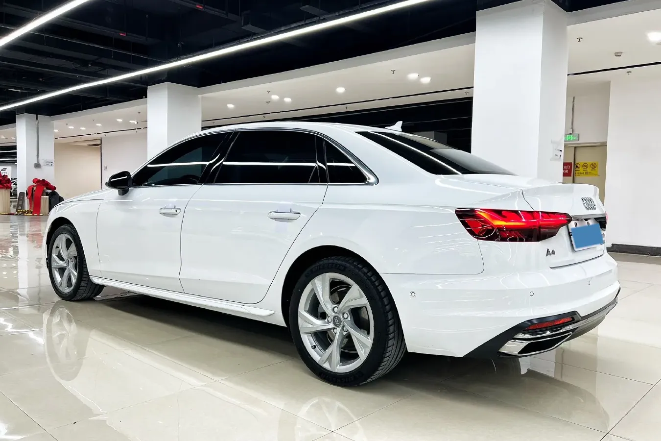 2020 Audi A4L 2.0T 190HP L4 7DCT,autocango,china used car exporter,china ev exporter,chinese used car exporter,chinese used ev exporter