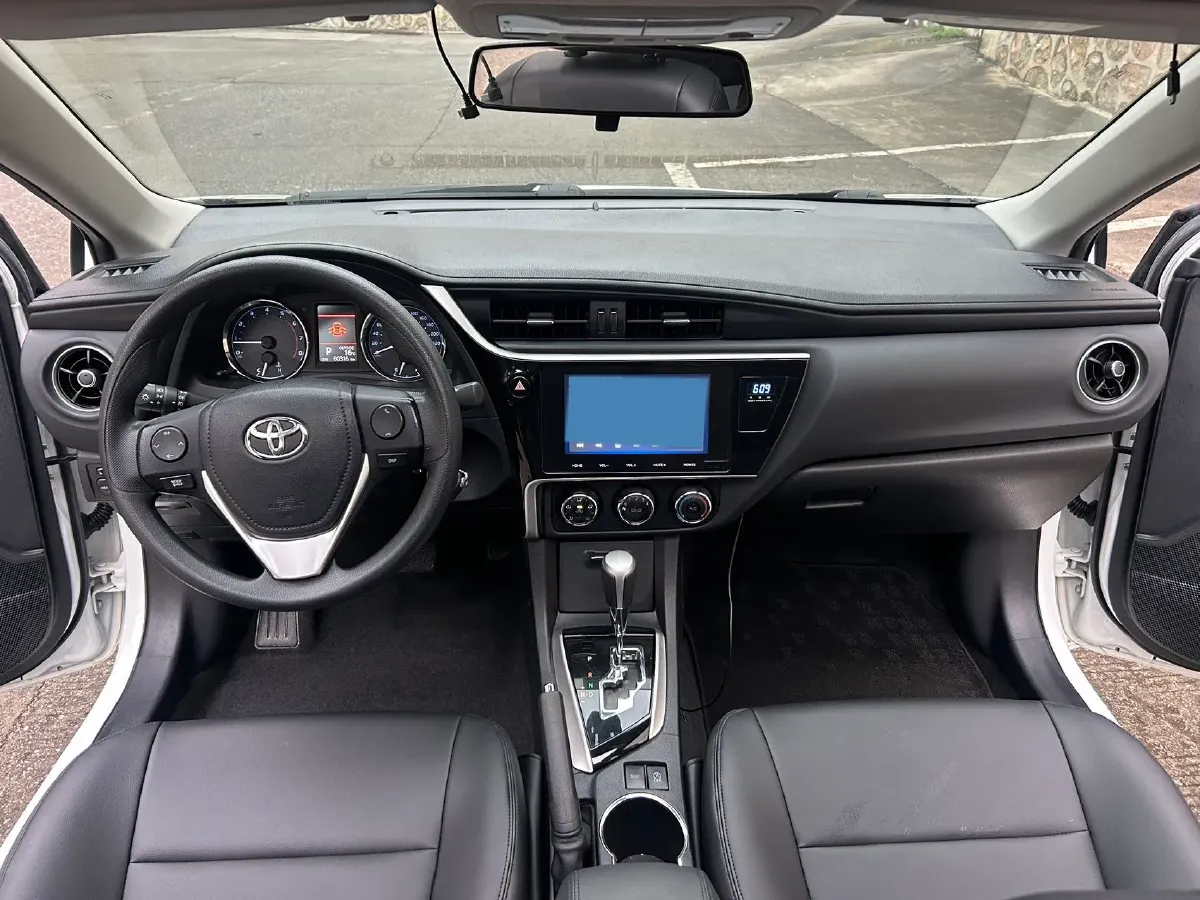 2017 Toyota Corolla 1.2T 116HP L4 CVT,autocango,china used car exporter,china ev exporter,chinese used car exporter,chinese used ev exporter